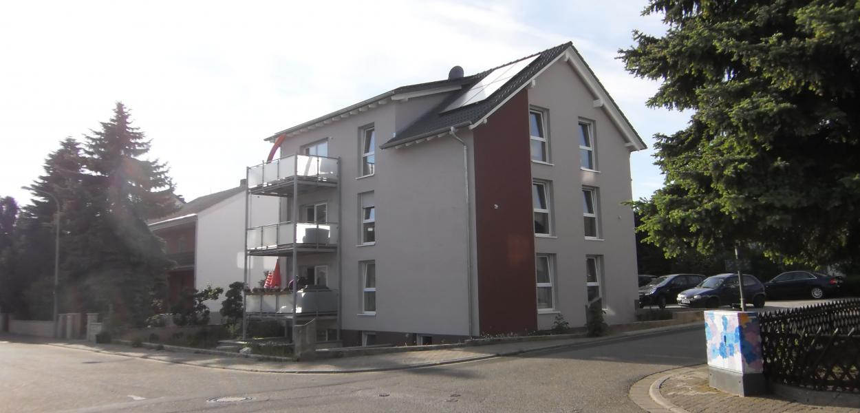Wohnhaus in Essingen von der Seite